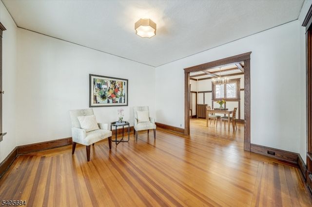 15 N Hillside Ave, Chatham Boro, NJ 07928