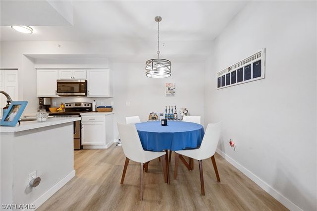 4710 Saint Croix LN 216, Naples, FL 34109