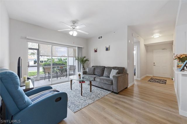 4710 Saint Croix LN 216, Naples, FL 34109