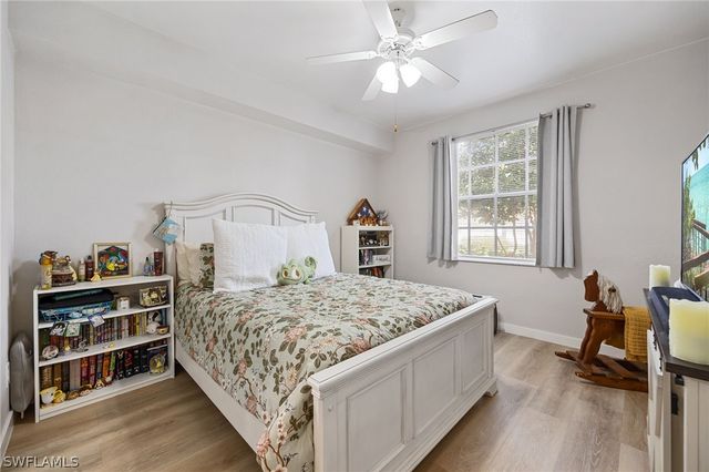 4710 Saint Croix LN 216, Naples, FL 34109