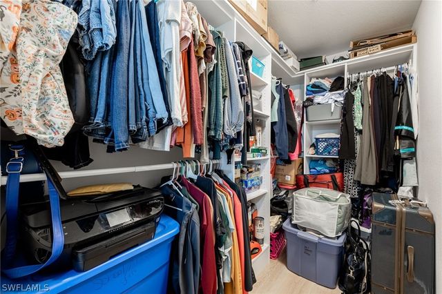 4710 Saint Croix LN 216, Naples, FL 34109