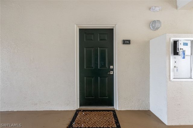 4710 Saint Croix LN 216, Naples, FL 34109