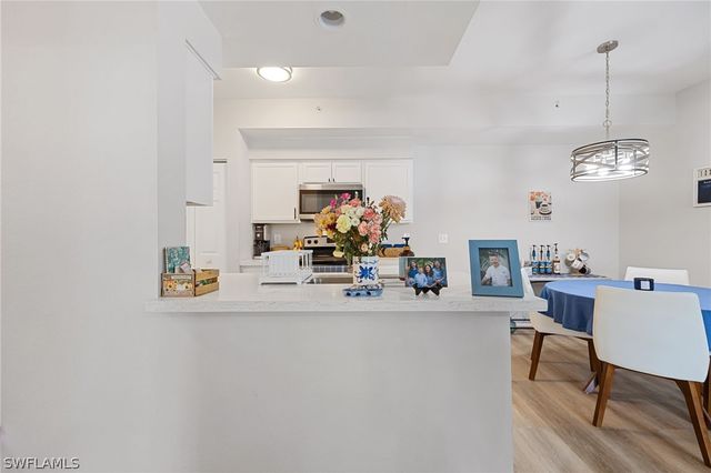 4710 Saint Croix LN 216, Naples, FL 34109