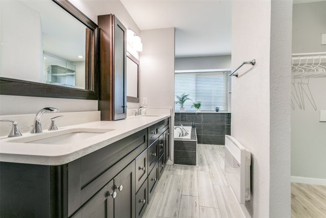 200 Lark Lane, Euless, TX 76039