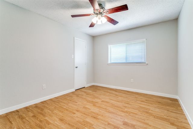 200 Lark Lane, Euless, TX 76039