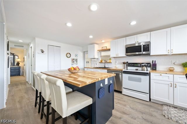 532 Palmer BLVD, North Fort Myers, FL 33903