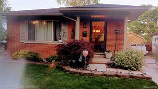 5635 Clippert Street, Dearborn Heights, MI 48125