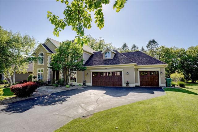 11 Parham Drive, Penfield, NY 14526