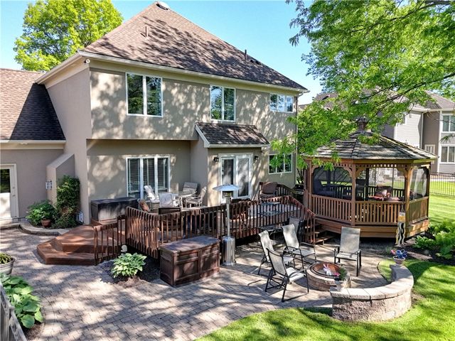 11 Parham Drive, Penfield, NY 14526