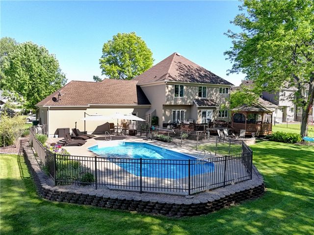 11 Parham Drive, Penfield, NY 14526