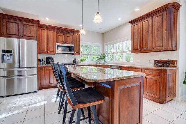 11 Parham Drive, Penfield, NY 14526