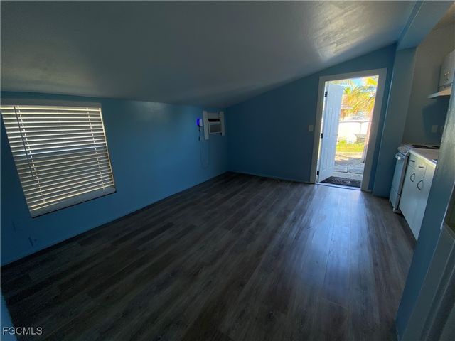 1746 Pacific AVE, North Fort Myers, FL 33903