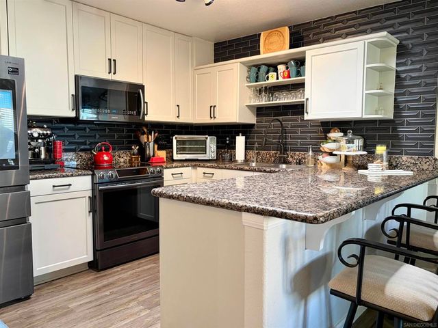 1548 Thomas Ave 6, San Diego, CA 92109