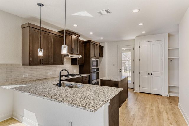 175 International ST, Buda, TX 78610