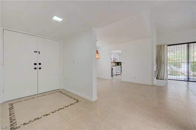 2695 San Lago Court, Las Vegas, NV 89121