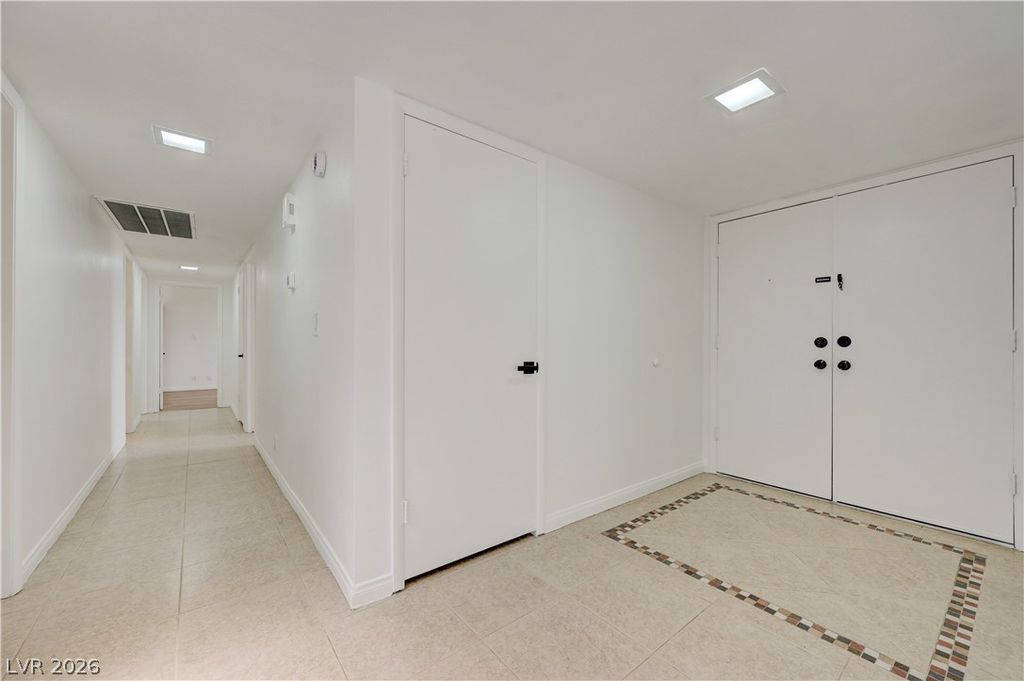 2695 San Lago Court, Las Vegas, NV 89121 — photo 3