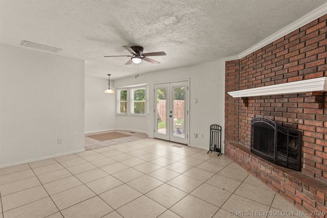 18121 E 2nd Street, Tulsa, OK 74108