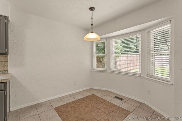 18121 E 2nd Street, Tulsa, OK 74108