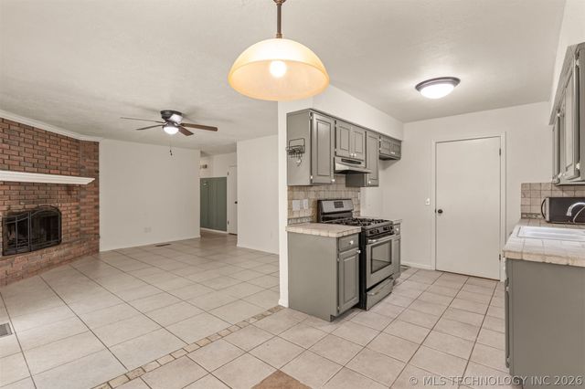 18121 E 2nd Street, Tulsa, OK 74108