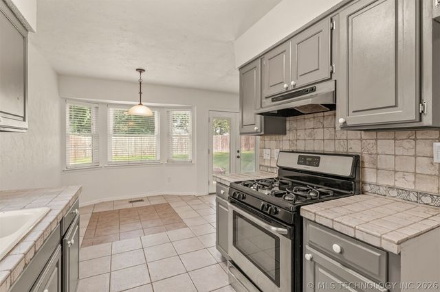 18121 E 2nd Street, Tulsa, OK 74108