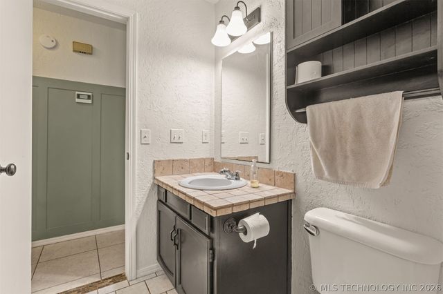 18121 E 2nd Street, Tulsa, OK 74108