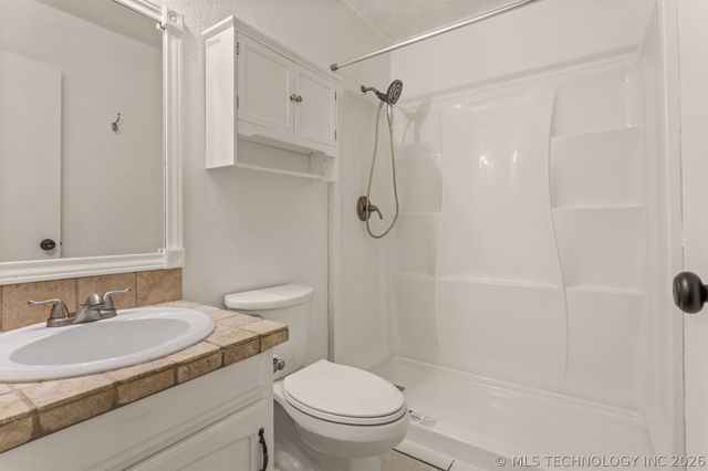 18121 E 2nd Street, Tulsa, OK 74108