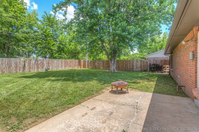 18121 E 2nd Street, Tulsa, OK 74108