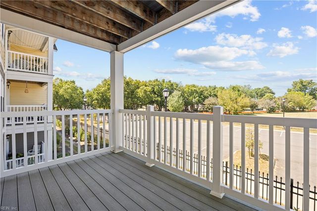 1016 Thoroughgood WAY # 201, Chesapeake, VA 23324