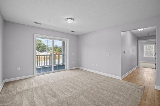 1016 Thoroughgood WAY # 201, Chesapeake, VA 23324