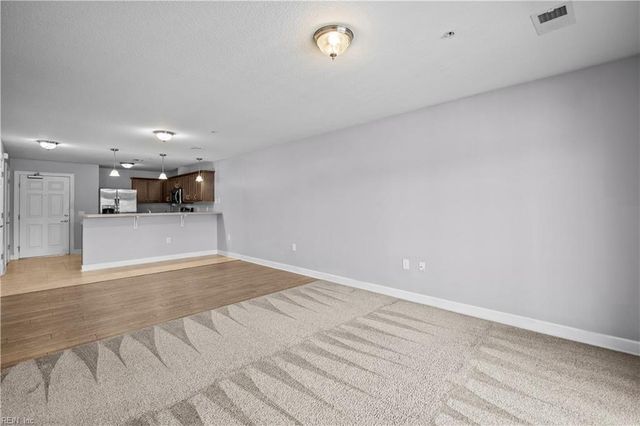 1016 Thoroughgood WAY # 201, Chesapeake, VA 23324