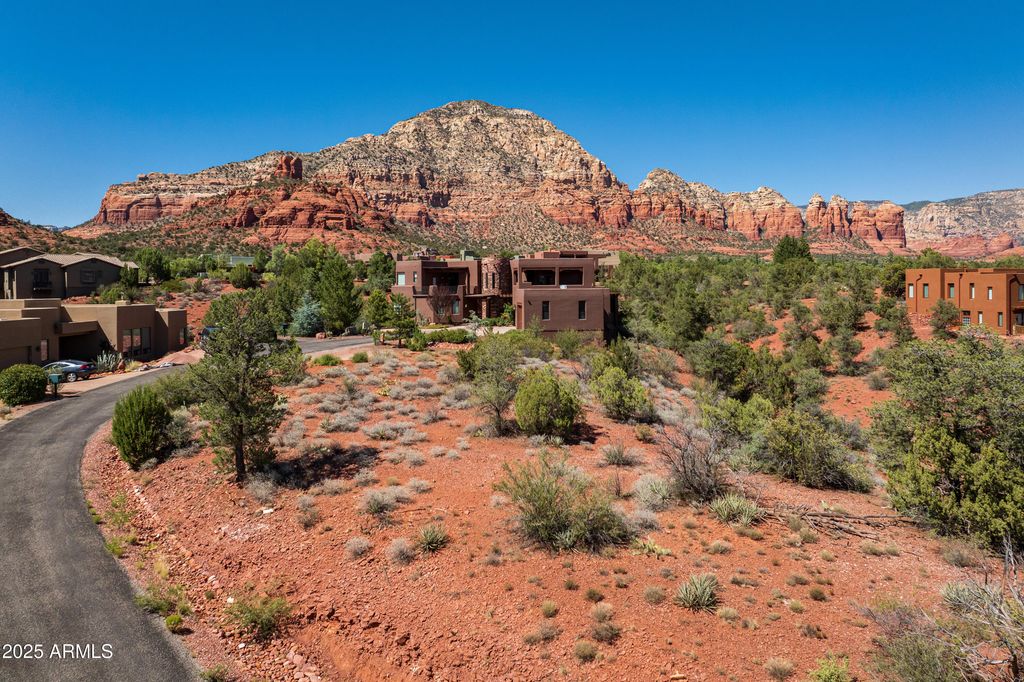 Image 2 of property listing at 25 E SPRING HOUSE Drive 71, Sedona, AZ 86336
