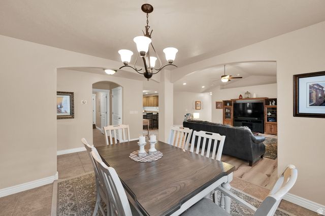 2894 TRAILSIDE DR, Syracuse, UT 84075