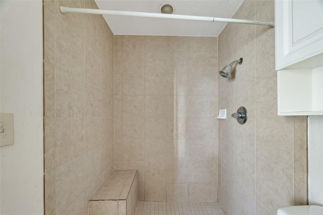 1810 Indian Shores Road, Crosby, TX 77532