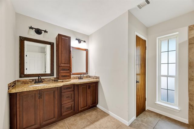 1810 Indian Shores Road, Crosby, TX 77532