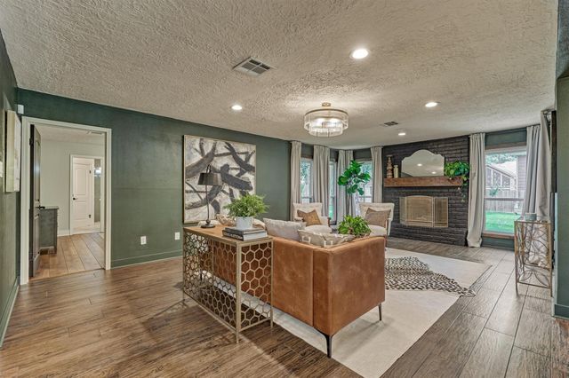 6202 Knollview Drive, Spring, TX 77389