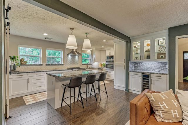 6202 Knollview Drive, Spring, TX 77389