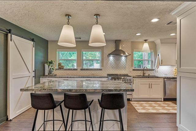 6202 Knollview Drive, Spring, TX 77389