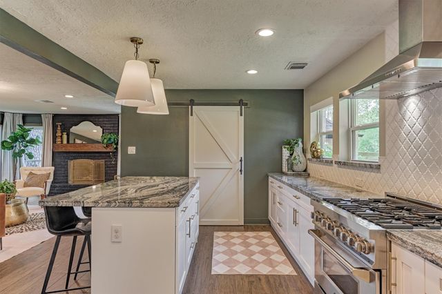 6202 Knollview Drive, Spring, TX 77389