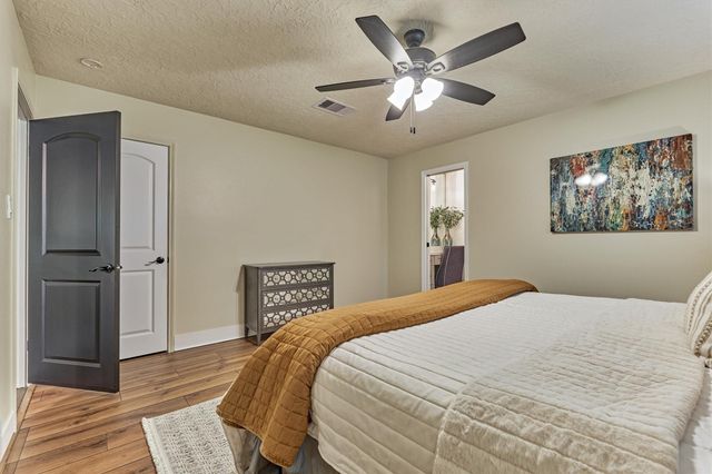 6202 Knollview Drive, Spring, TX 77389