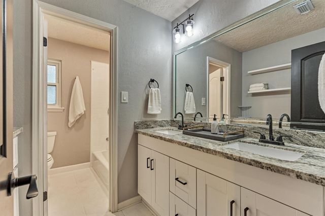 6202 Knollview Drive, Spring, TX 77389