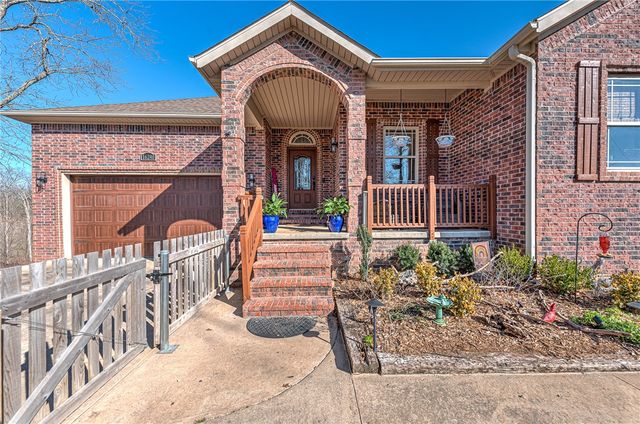 16240 Kostner Drive, Rogers, AR 72756