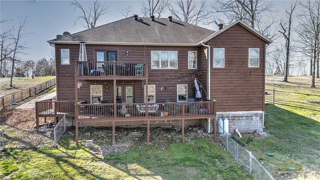 16240 Kostner Drive, Rogers, AR 72756