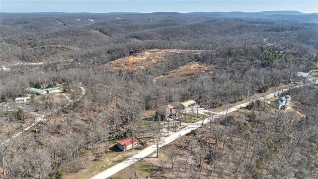 16240 Kostner Drive, Rogers, AR 72756