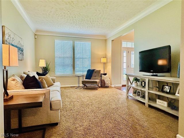 2556 Palmer Lane, Avon, OH 44011