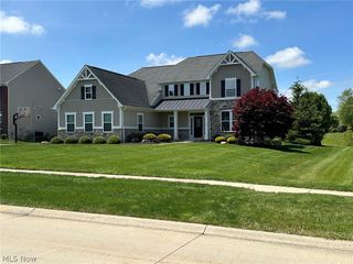 2556 Palmer Lane, Avon, OH 44011
