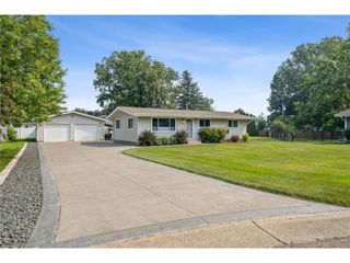 1001 Lincoln Lane, Hudson, WI 54016