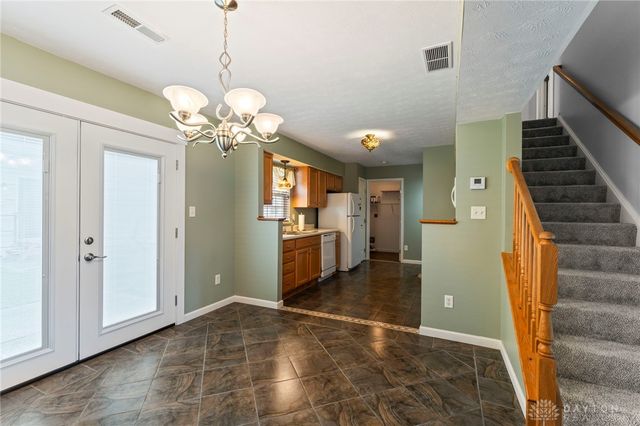3583 King Henry Drive, Dayton, OH 45431