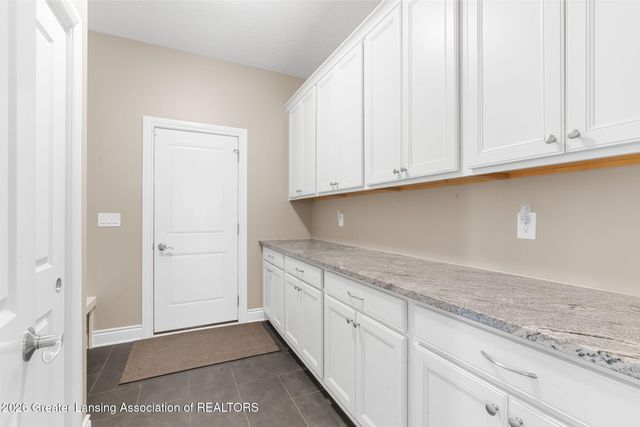 6106 Fresno Lane, East Lansing, MI 48823