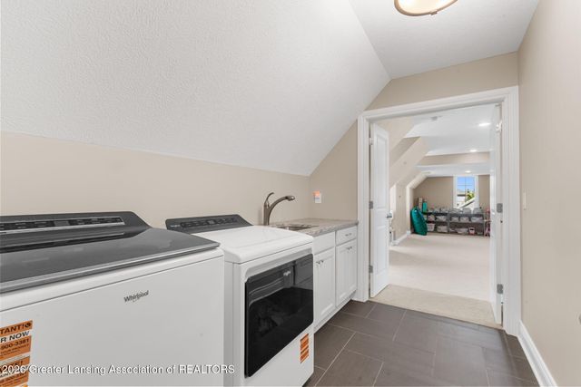 6106 Fresno Lane, East Lansing, MI 48823