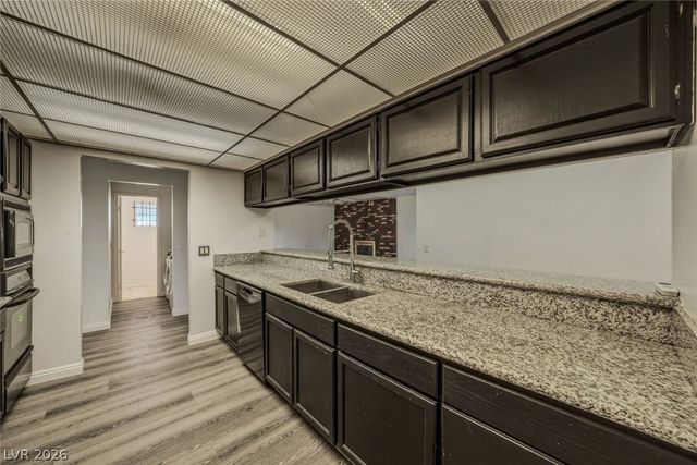 6760 West Oakey Boulevard, Las Vegas, NV 89146